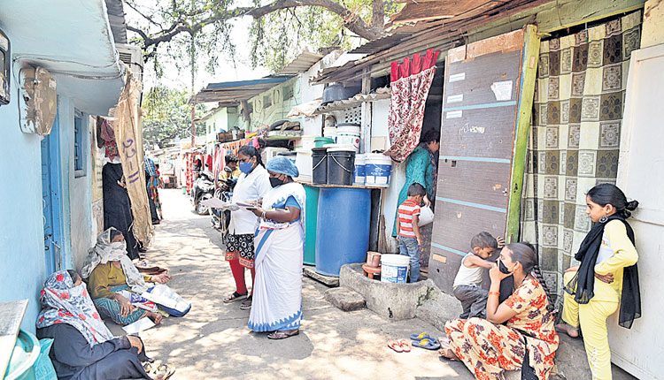 మూడోరోజూ కొనసాగుతున్న ఇంటింటి సర్వే