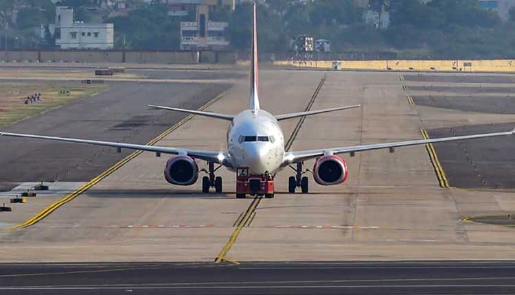 అంత‌ర్జాతీయ విమానాల‌పై నిషేధం పొడిగించిన కేంద్రం