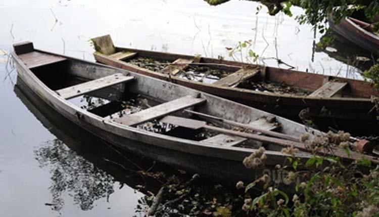 సీలేరు నదిలో నాటుపడవల మునక.. ఒకరి మృతి.. ఏడుగురు గల్లంతు