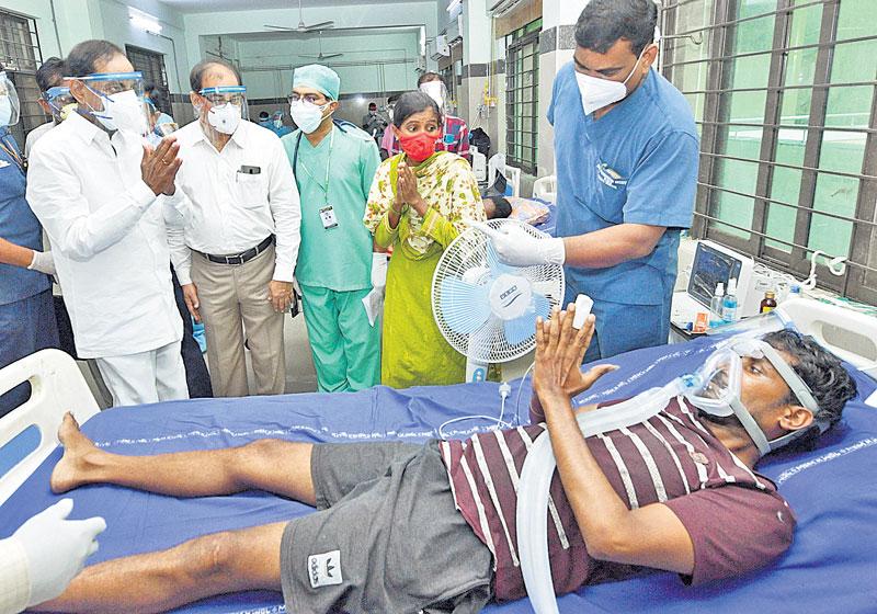 బాధితులకు తోడునీడలా!