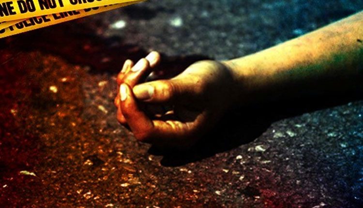 నెల్లూరు జిల్లాలో దారుణం.. క‌రోనా సోకిందని భార్య‌ను క‌త్తితో న‌రికేశాడు