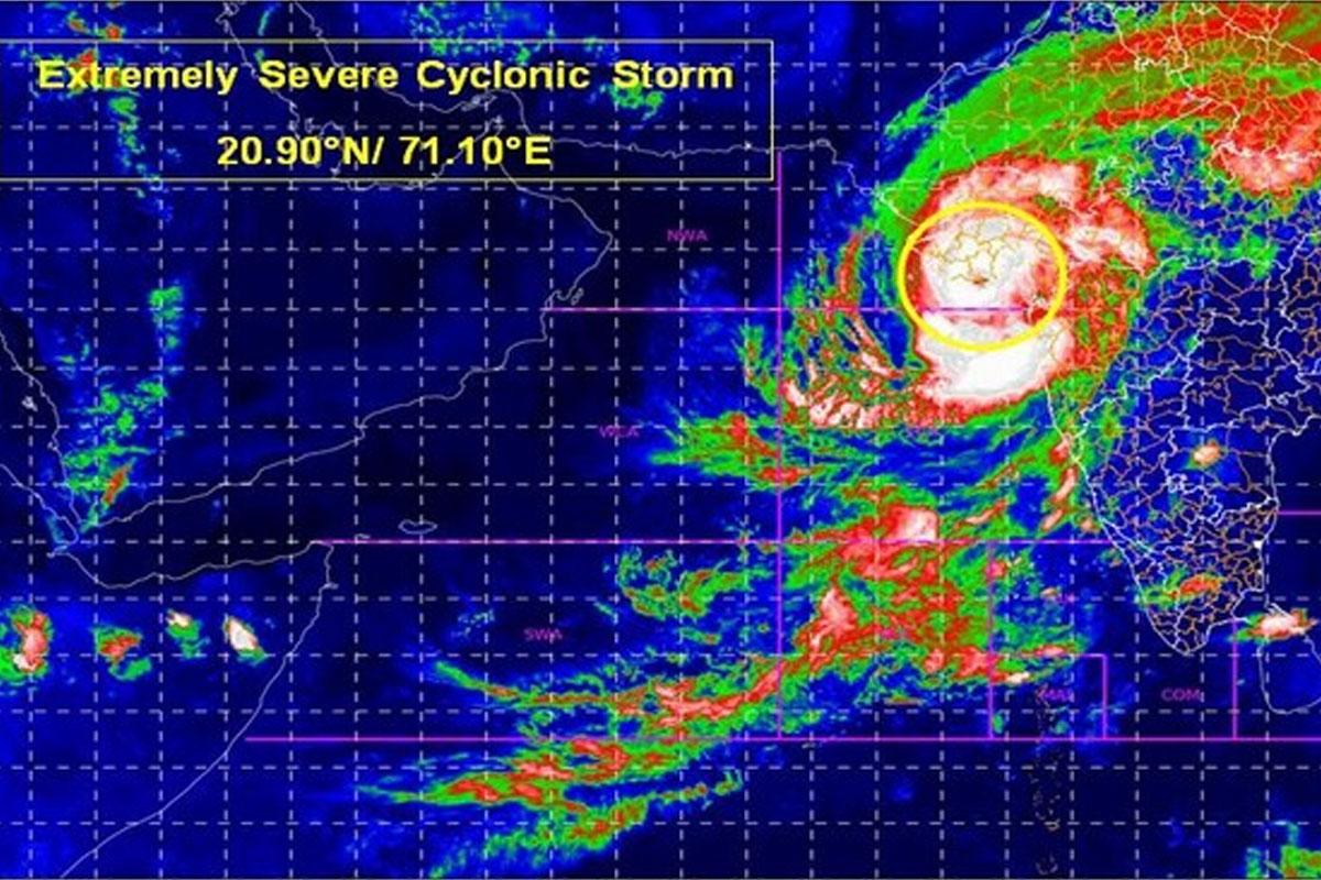 ‘తౌక్టే’ బీభత్సం.. పలు రాష్ట్రాల సీఎంతో మాట్లాడిన అమిత్‌ షా