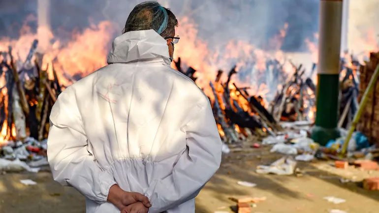 వైద్యురాలిని బ‌లి తీసుకున్న క‌రోనా.. ఆమె 8 నెల‌ల గ‌ర్భిణి