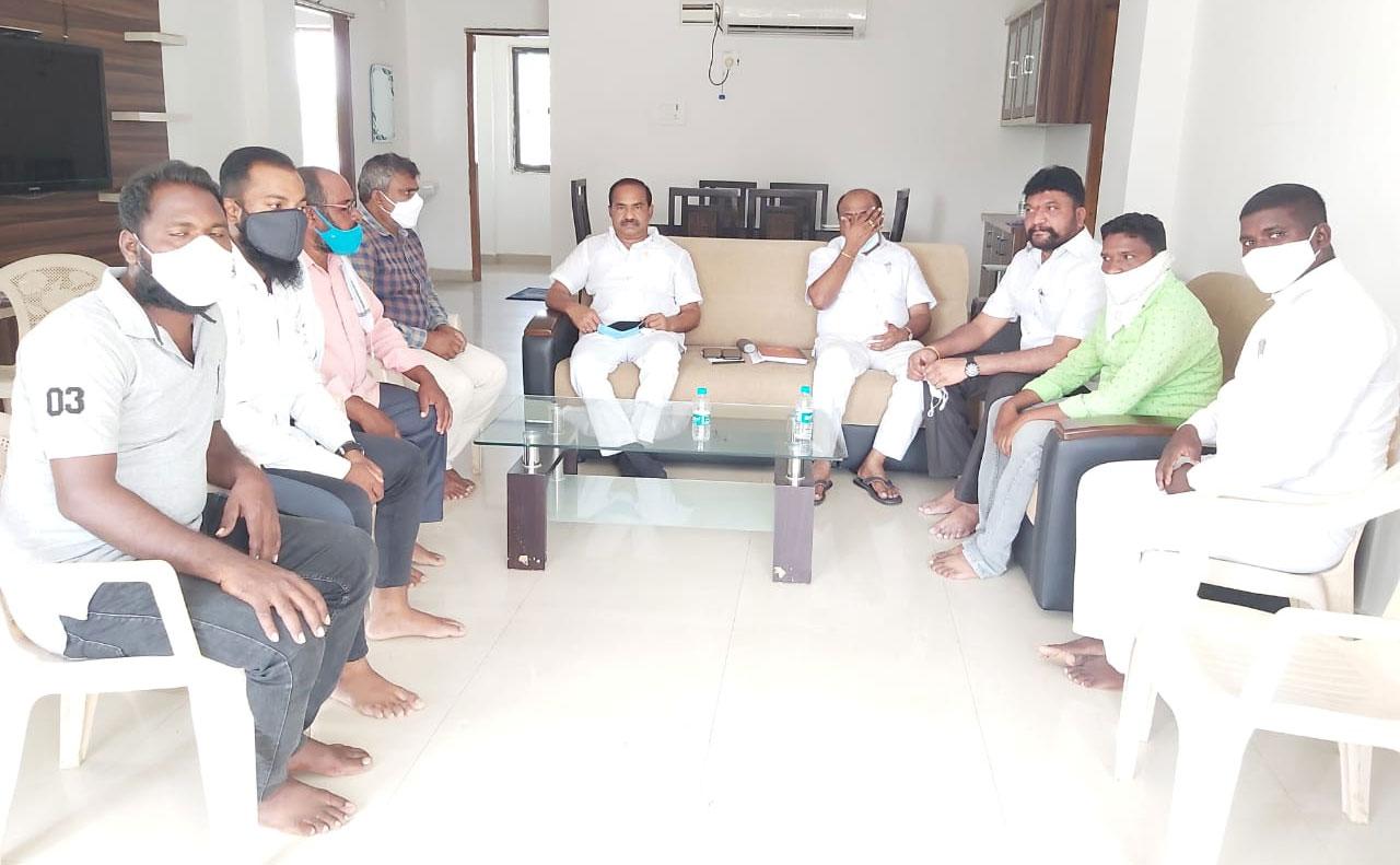 ఈట‌ల యువ‌సేన అధ్య‌క్ష ప‌ద‌వికి ముర‌హ‌రి కిర‌ణ్ రాజీనామా