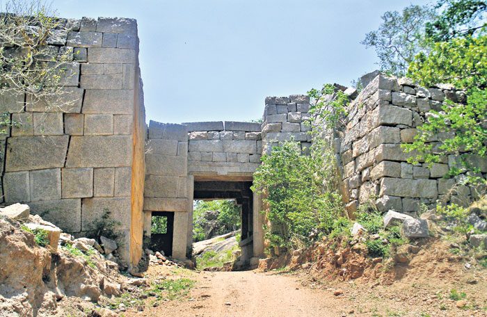 ‘పాండ్యగజకేసరి’ బిరుదు పొందినవారు?