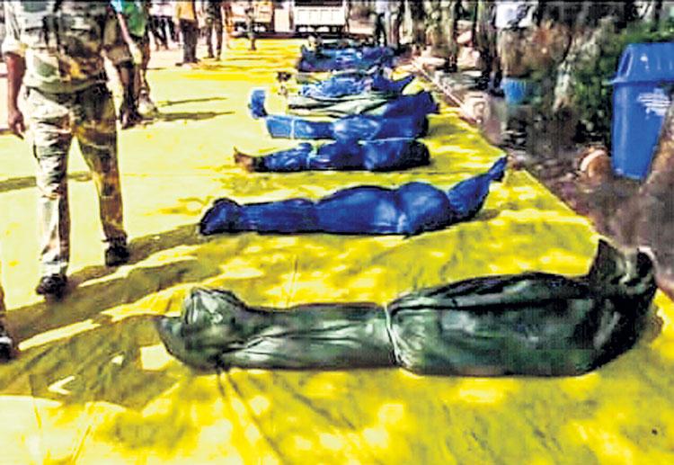 13 మంది నక్సల్స్‌ హతం