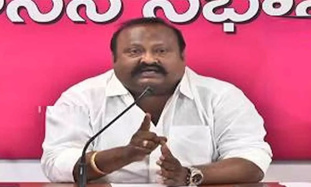 ఈట‌ల ఒక మేక‌వ‌న్నె పులి : మంత్రి గంగుల‌