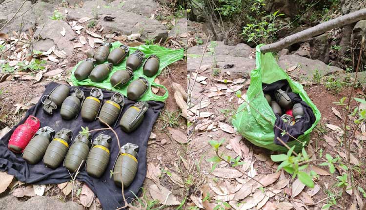 సంచిలో 19 గ్రెనేడ్‌లు.. స్వాధీనం చేసుకున్న పోలీసులు