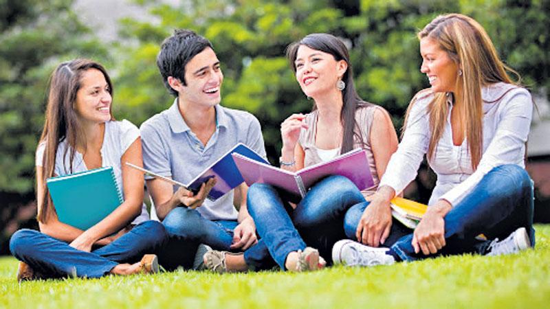 ‘పది’లమైన కామర్స్‌ కోర్సులు