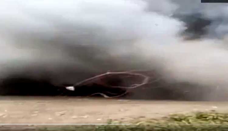 జ‌మ్ముక‌శ్మీర్‌లో బాంబు క‌ల‌క‌లం..!