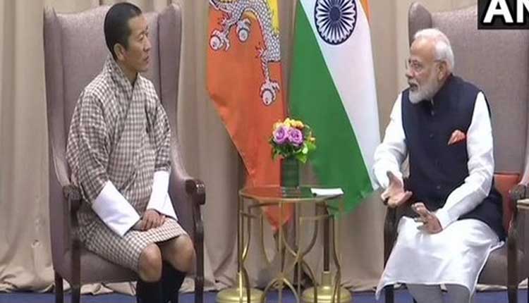 ప్ర‌ధాని మోదీకి భూటాన్ ప్ర‌ధాని ఫోన్‌