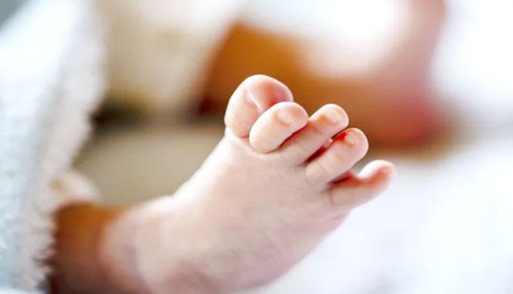 ప‌సి బాబును అమ్మేసి.. కారు కొన్న పేరెంట్స్‌