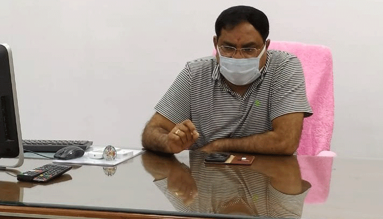 కరోనా బాధితులకు అండగా నిలుదాం