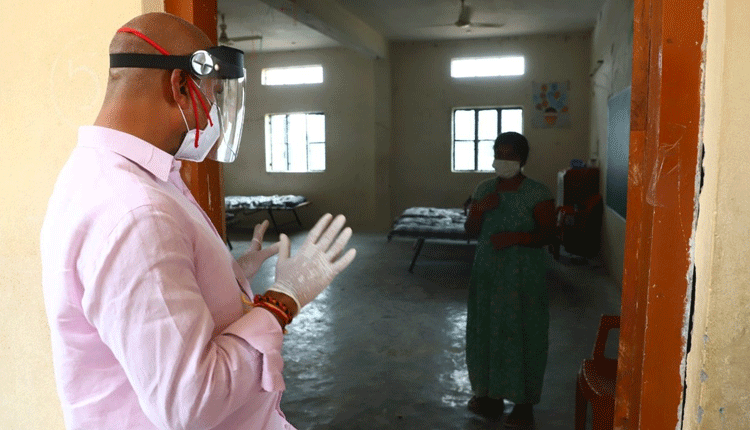 ప్రజలను కంటికి రెప్పలా కాపాడుకుంటాం