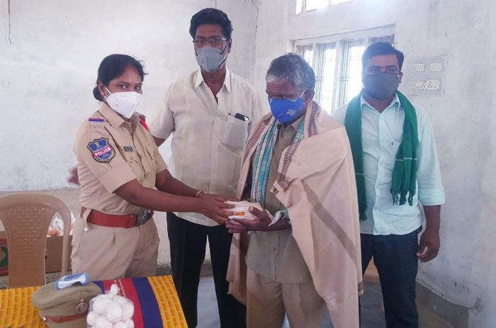 ఫ్రంట్‌లైన్‌ వారియర్స్‌ సేవలు మరువలేనివి