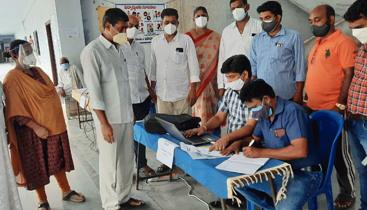 సూపర్‌ స్ప్రెడర్లుకు టీకా సక్సెస్