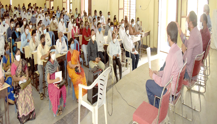 కొవిడ్‌ నిబంధనలు పాటించాలి
