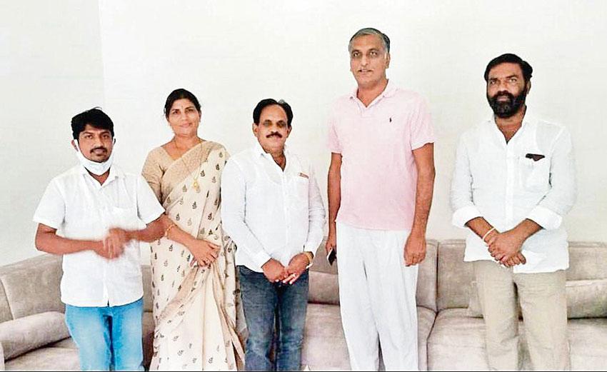 టీఎస్‌పీఎస్సీ సభ్యురాలిగా ప్రమాణం చేసిన సుమిత్రానంద్‌