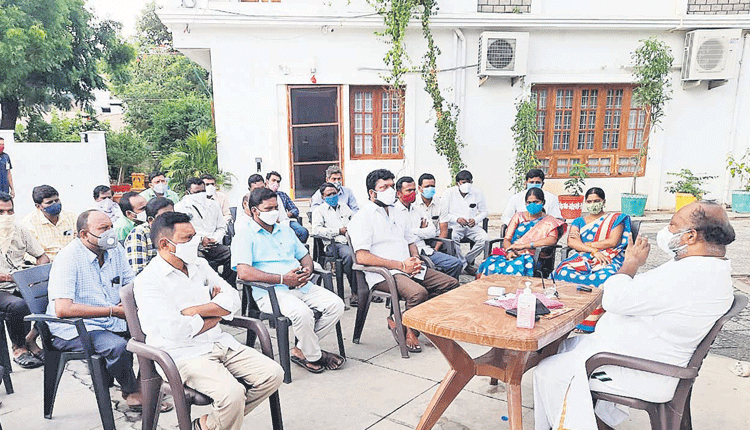 అసంతృప్తి సెగ