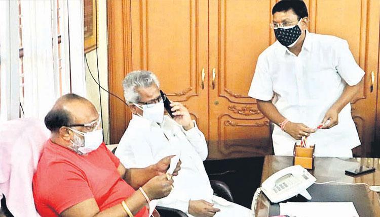 సీఎం కేసీఆరే మా నాయకుడు