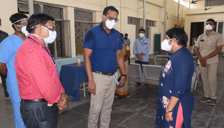 రెండ్రోజుల్లో వ్యాక్సినేషన్‌ పూర్తి చేయాలి