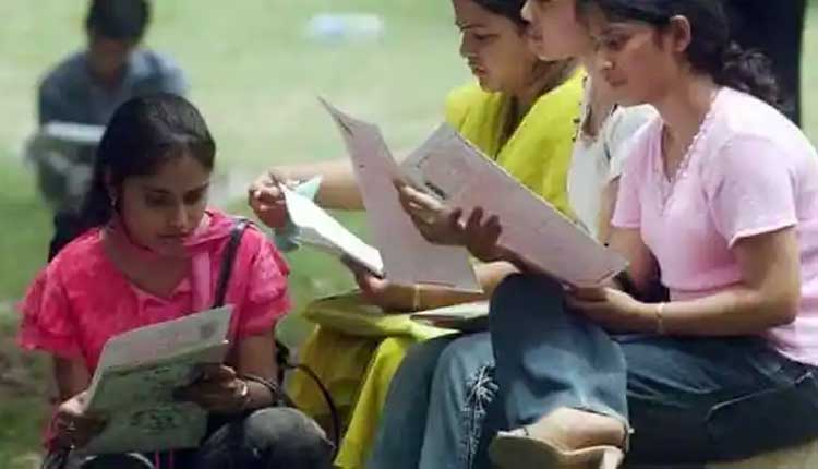 11వ త‌ర‌గ‌తి విద్యార్థులు ప్ర‌మోట్‌.. 12వ త‌ర‌గ‌తి ప‌రీక్ష‌లు వాయిదా..!