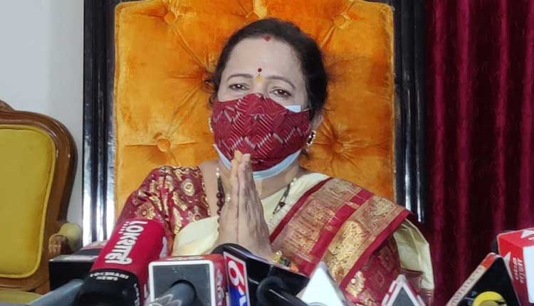 దండం పెడుతా మాస్కులు ధ‌రించండి: ముంబై మేయ‌ర్‌