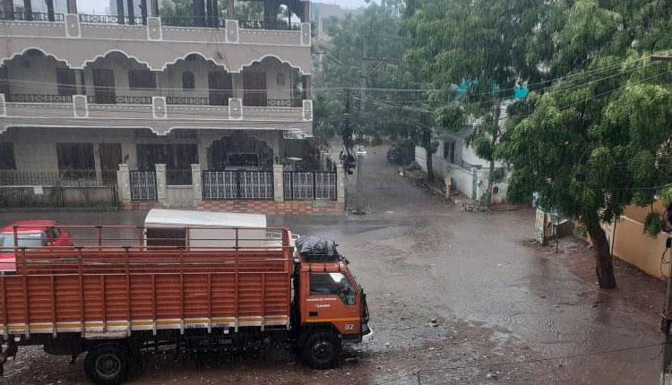 హైద‌రాబాద్ ఎల్బీ న‌గ‌ర్‌లో భారీ వ‌ర్షం