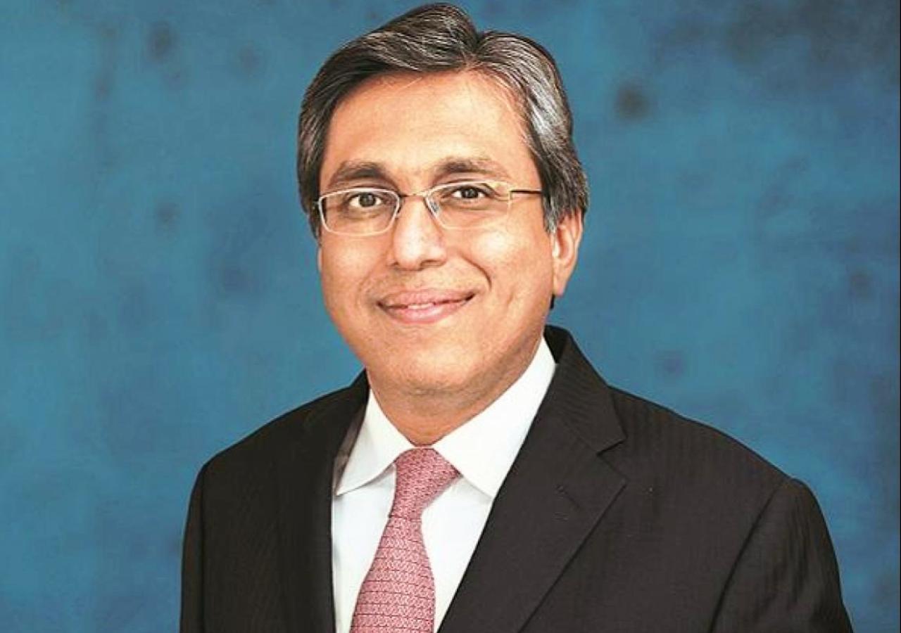 కార్ల విక్ర‌యాలు పుంజుకోవాలంటే రెండేండ్లు: మ‌హీంద్రా