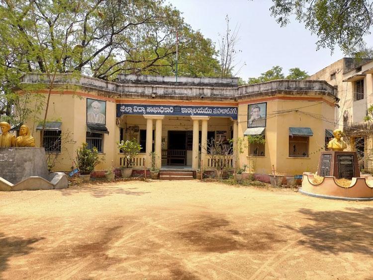 సైబర్‌ నేరాలపై విద్యార్థులకు అవగాహన