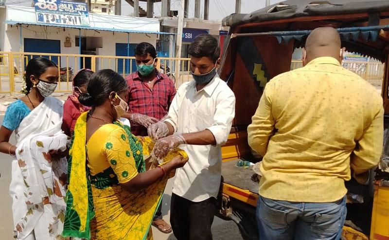 ఆపత్కాలంలో అండగా..