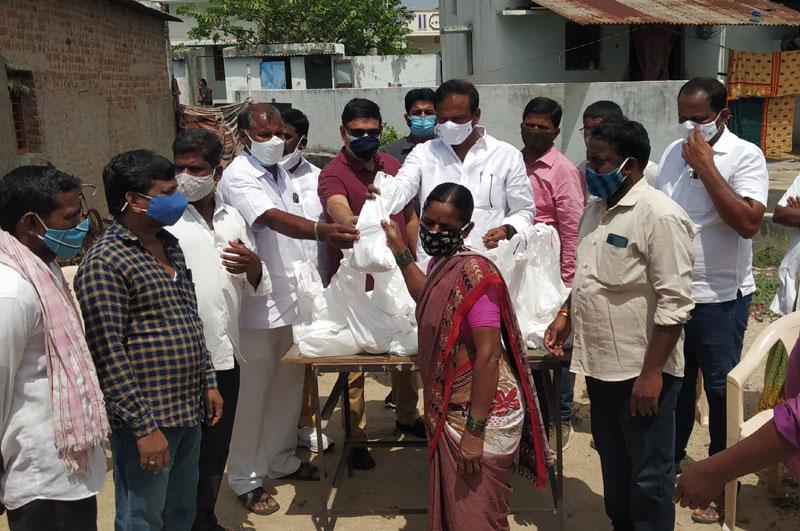 కరోనా బాధితులకు ఉచిత భోజన సరఫరా ప్రారంభం
