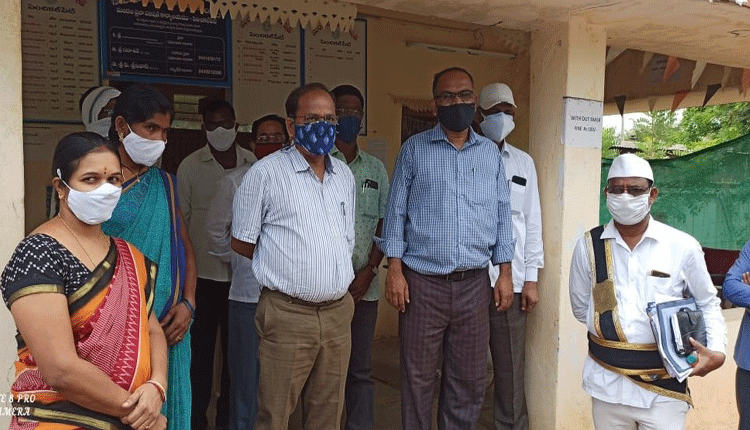 ధాన్యం కొనుగోళ్లలో అవకతవకలు చేస్తే చర్యలు