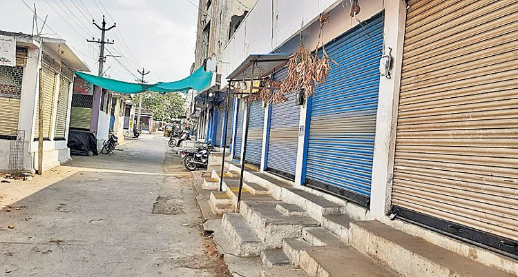 ఆరో రోజూ కొనసాగిన లాక్‌డౌన్‌