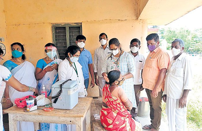 మండలంలో జోరుగా వ్యాక్సిన్‌