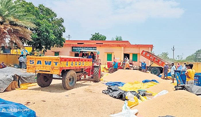 మద్దతు ధర కోసమే కొనుగోలు కేంద్రాలు