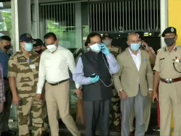 బెంగాల్ హింస : రాష్ట్రానికి చేరుకున్న హోంమంత్రిత్వ శాఖ‌ నిజ నిర్ధార‌ణ బృందం