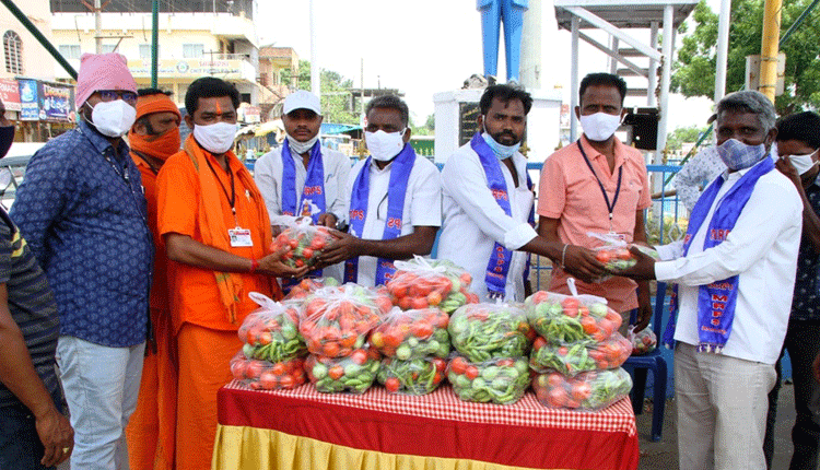 కష్టకాలంలో ఆపన్నహస్తం..