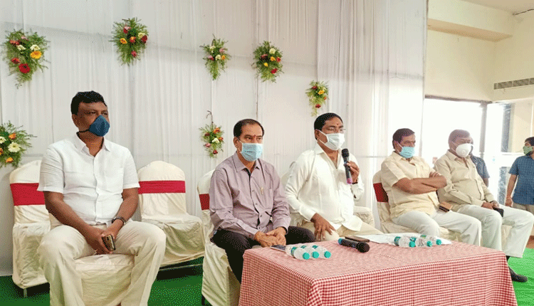 బాధితుల‌కు భ‌రోసా క‌ల్పించిన సీఎం కేసీఆర్‌: మ‌ంత్రి ఎర్ర‌బెల్లి