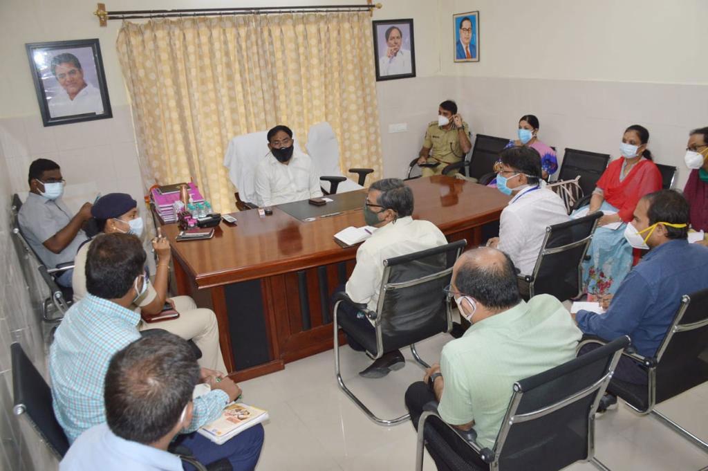 రాష్ట్రంలో ప్ర‌జారోగ్యం భేష్ : మంత్రి ఎర్ర‌బెల్లి