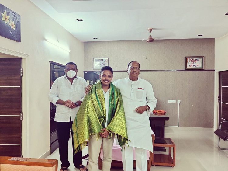 నర్సింహయ్య వారసుడిగా పేరు తెచ్చుకోవాలి