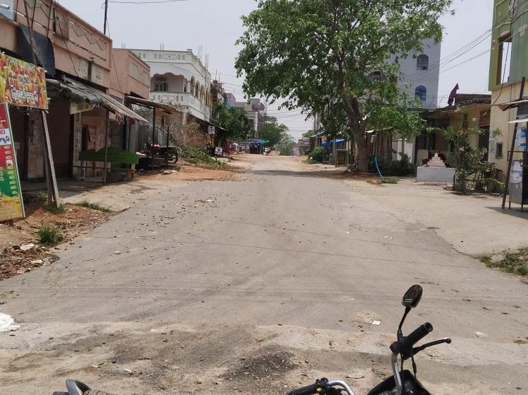 పల్లెల్లోనూ పక్కాగా లాక్‌డౌన్‌