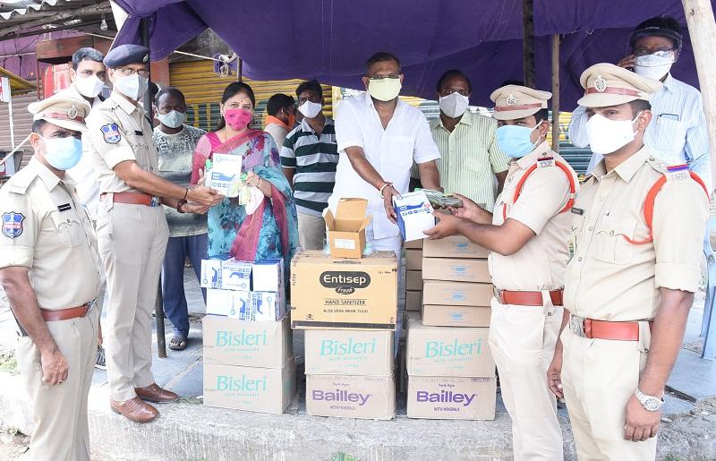 కొవిడ్‌ నియంత్రణకు బాధ్యతగా పని చేయాలి