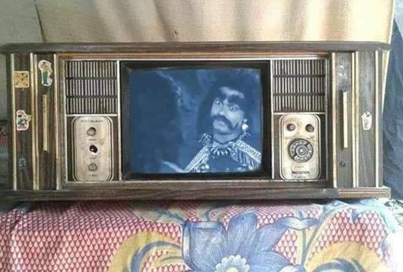 కాలచక్ర గమనంలో..కనుమరుగు