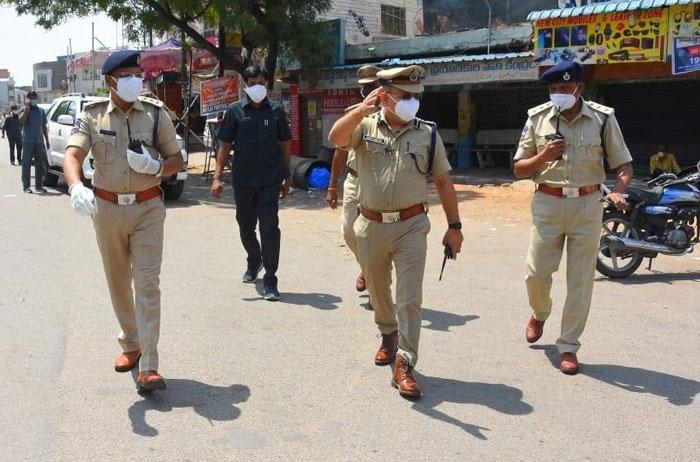 లాక్‌డౌన్‌లో ప్రజలు బయటికి రావొద్దు