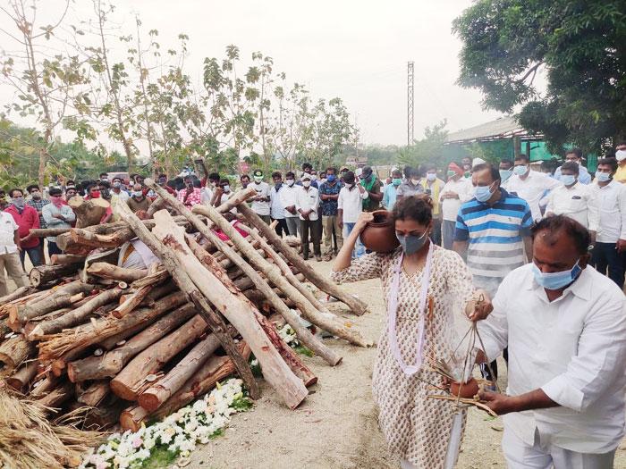 గడ్డం ఆనంద్‌రెడ్డి హఠాన్మరణం