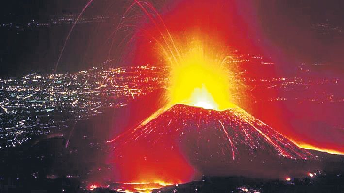 బద్దలైన కాంగో అగ్ని పర్వతం