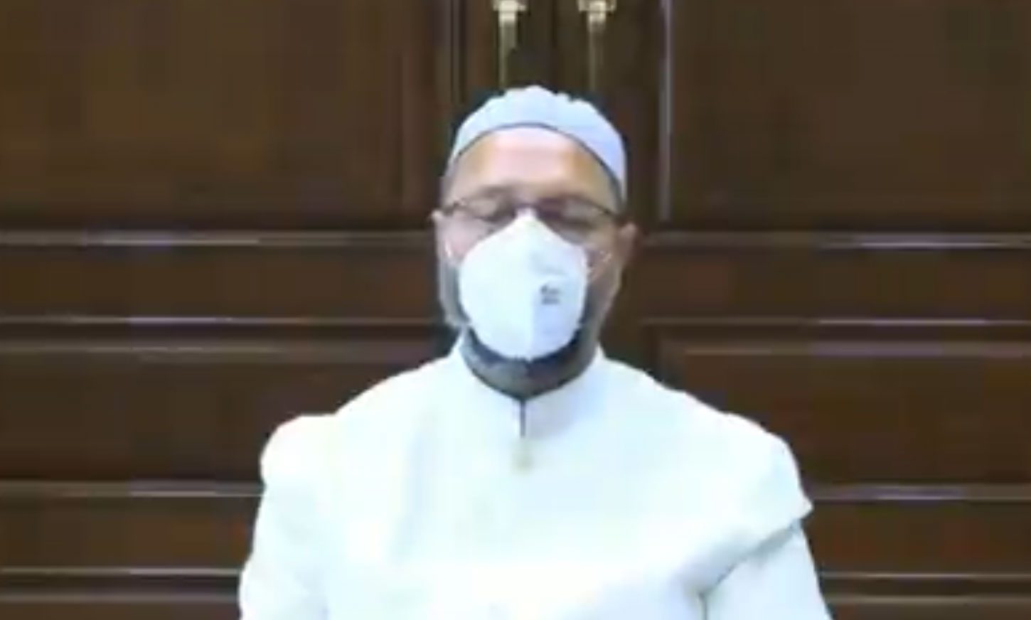 ఇంట్లోనే ప్రార్థ‌న‌లు చేసుకోవాల‌ని ఎంపీ ఓవైసీ పిలుపు