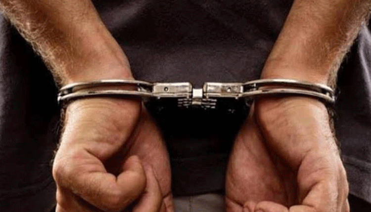 ఇద్దరు దొంగలపై పీడీ యాక్ట్