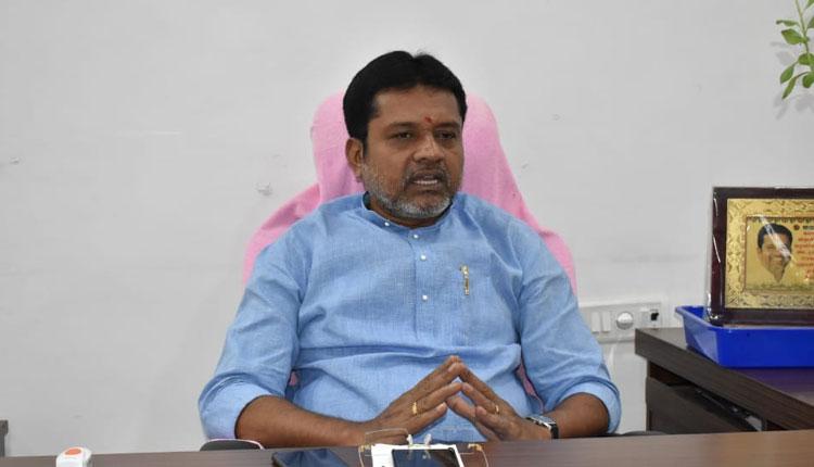 పెద్దపల్లి జిల్లాలో బెడ్స్‌ కొరత లేదు